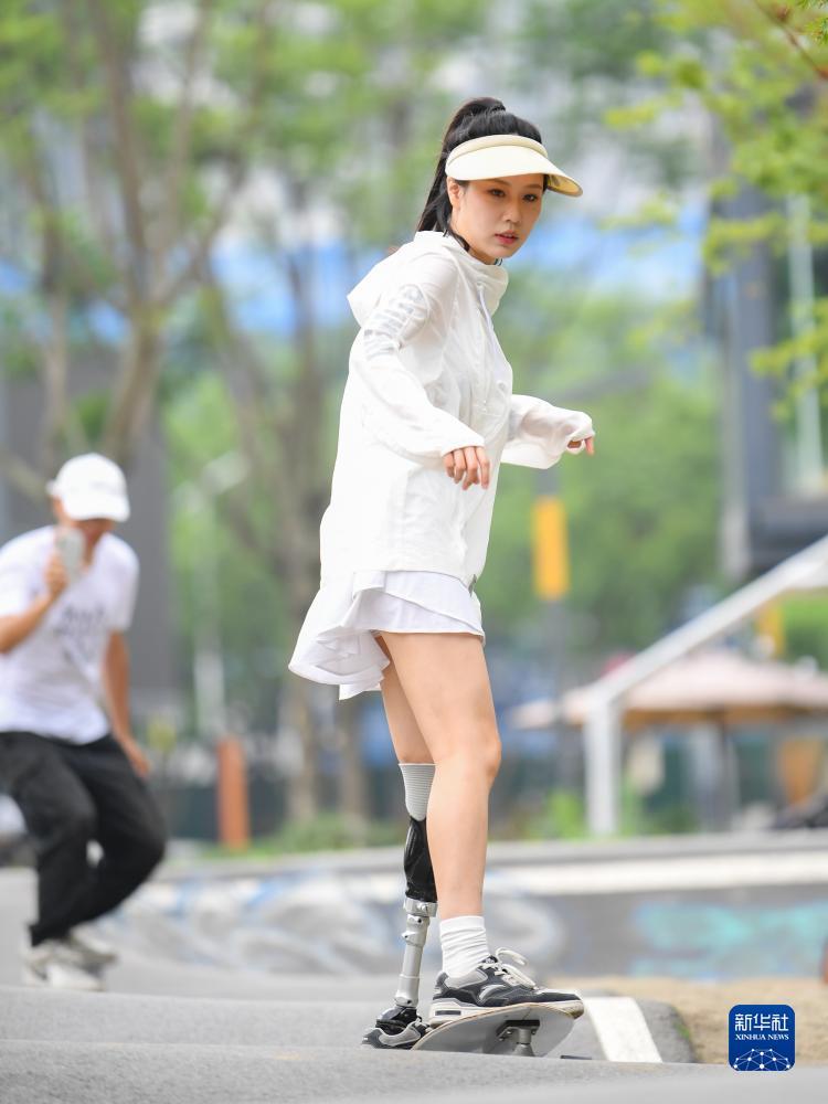 乐游棋牌官网客服